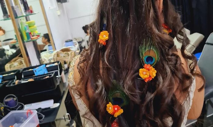 Khushi beauty parlour